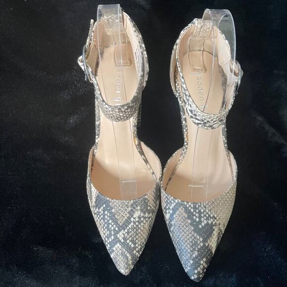 Madden Girl Saaxon Womens Heeled Sandal 7M Snake Print Pointed Toe Block Heel - Picture 1 of 10